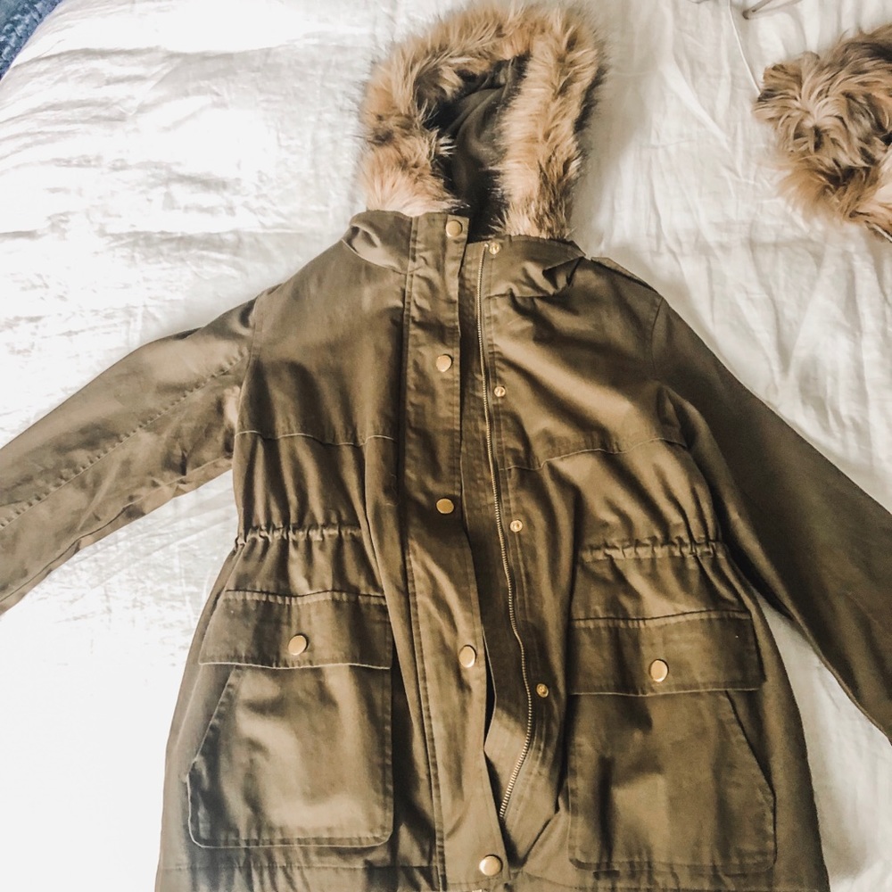 Light weight, olive green